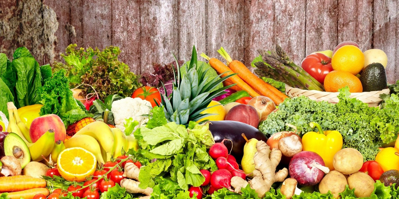 Fresh Egyptian fruit prepared for export
